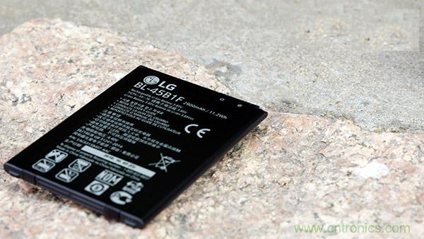 业界良心 LG V10 评测:刚毅、冷峻，不失人性化