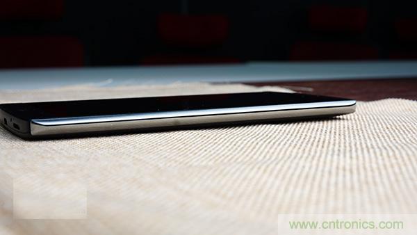 业界良心 LG V10 评测:刚毅、冷峻，不失人性化