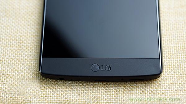 业界良心 LG V10 评测:刚毅、冷峻，不失人性化