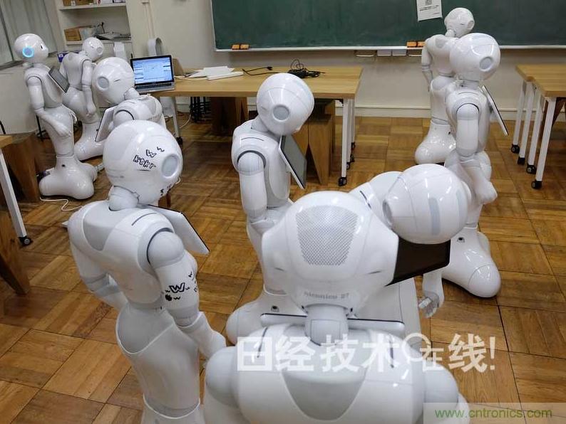 拆解笔记本不过瘾，那就来拆拆日本情感机器人吧！