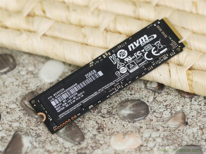 真的性能过剩？揭秘 CPU 对 SSD 的影响