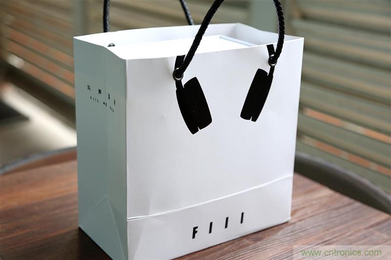 头条哥的梦想之作！FIIL耳机能让汪峰上头条否？