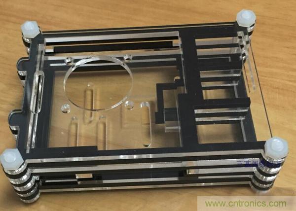 不用专业设备，用树莓派就能玩一把室内环境监测！