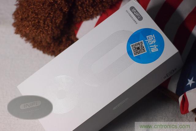 路由器也跟风玩分体设计，你咋不上天呢？