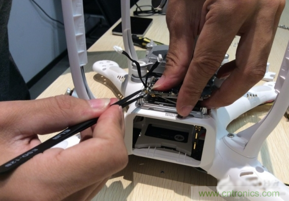 真飞机拆不着，那就来拆拆无人机“鼻祖”大疆吧！