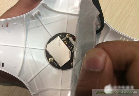 真飞机拆不着，那就来拆拆无人机“鼻祖”大疆吧！