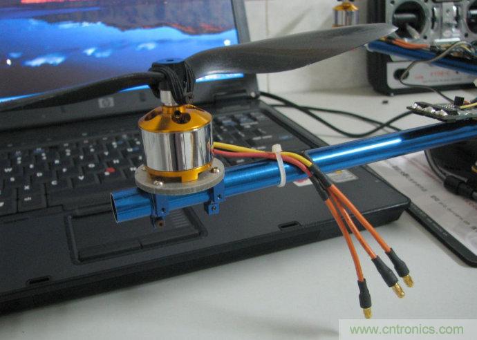 无人机 DIY 制作全过程，酷得不要不要的！