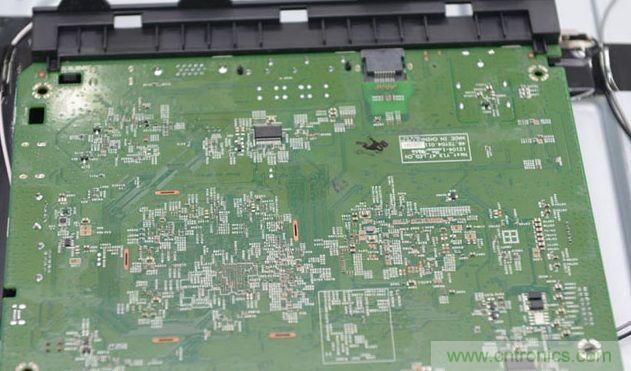小米电视震撼拆解:内部芯片电路设计构造曝光