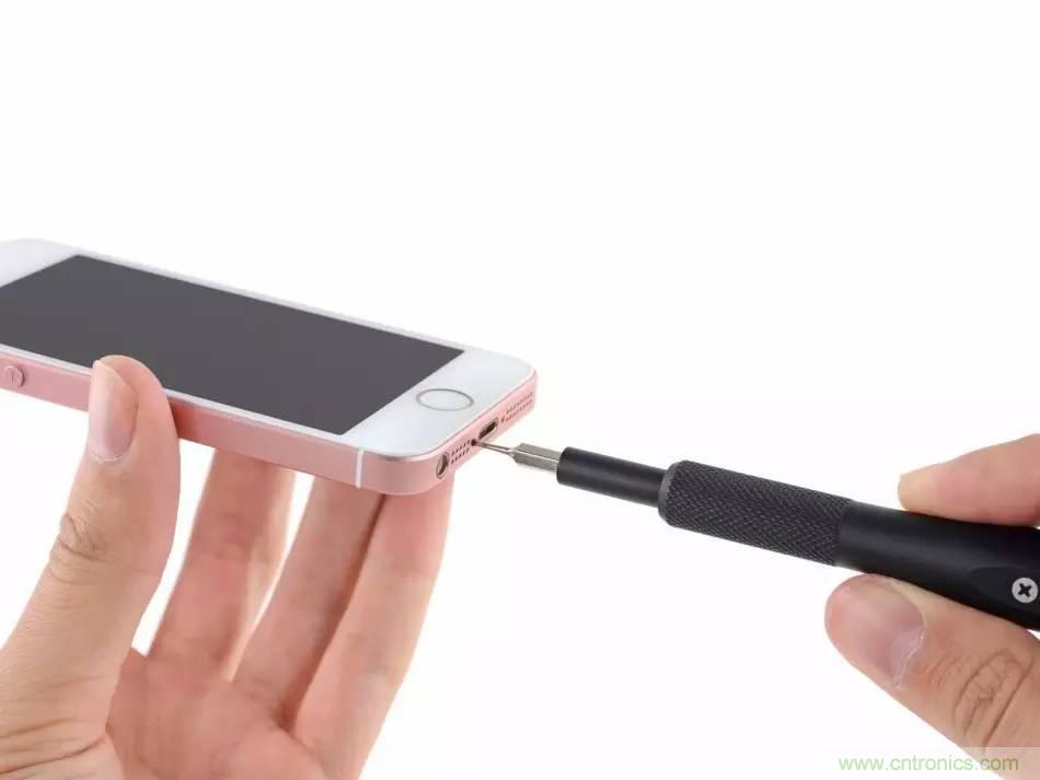 有什么地方没有变？iPhone SE真机拆解
