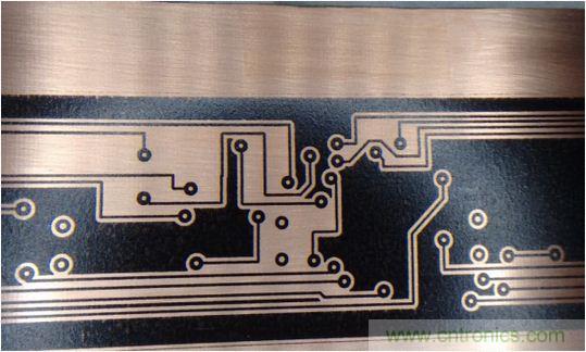 (多图) 图文并茂:在家制作高质量双面PCB板