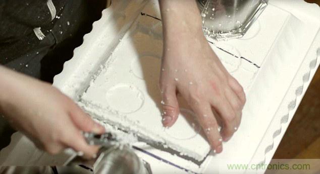 夏天太热空调太贵？六步低成本DIY冷气