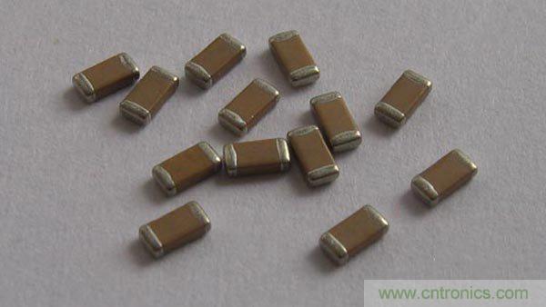 在电源电路和信号电路中电容有何用处？