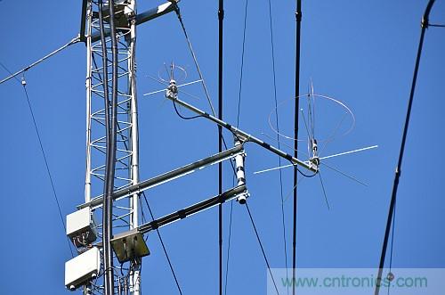 波音787天线布局太夸张？汽车天线复杂度正逐步接近