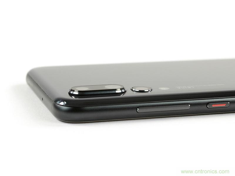 拆解华为P20 Pro:后置三摄都有硬件级光学防抖