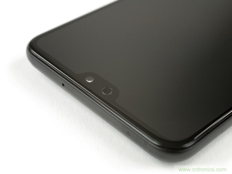 拆解华为P20 Pro:后置三摄都有硬件级光学防抖