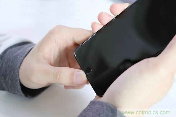 魅族M15拆解：做工精致，压感Home键采用中国芯