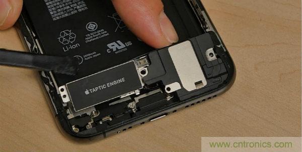 拆解iPhone XS：发现7纳米工艺的奥秘
