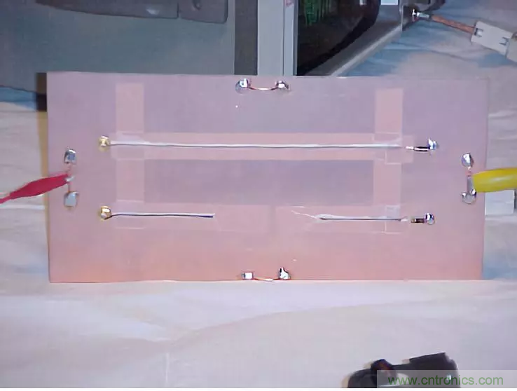 PCB割地对系统ESD是否有影响？