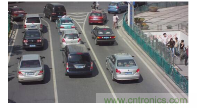 如何在车流涌动的道路上运用监控系统？