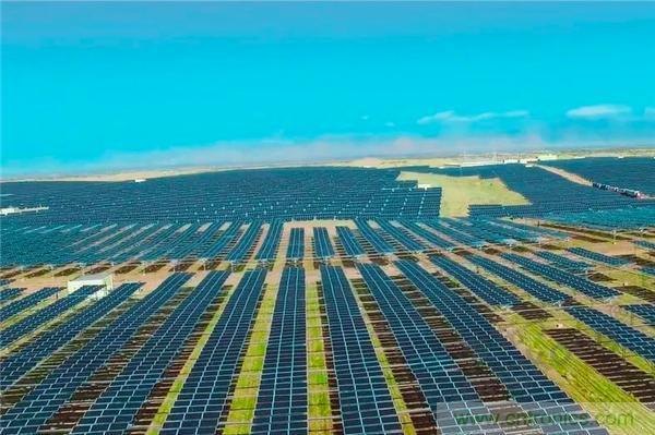 正泰行业创新发展峰会在内蒙古盛大启幕 正泰行业创新发展峰会在内蒙古盛大启幕