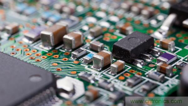 陶瓷电容老化，容值如何估算？关键是要理解“十倍时”的概念