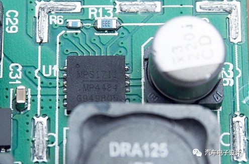 奔驰E级USB充电?？椴鸾獗ǜ? width=