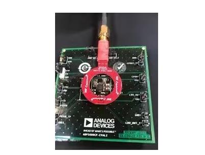 交错式反相电荷泵如何破解EMI/纹波双难题？